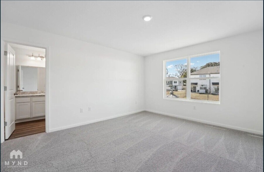 Building Photo - 3021 Fulong Dr