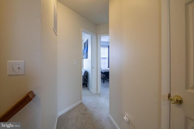 Building Photo - 113 Aero St