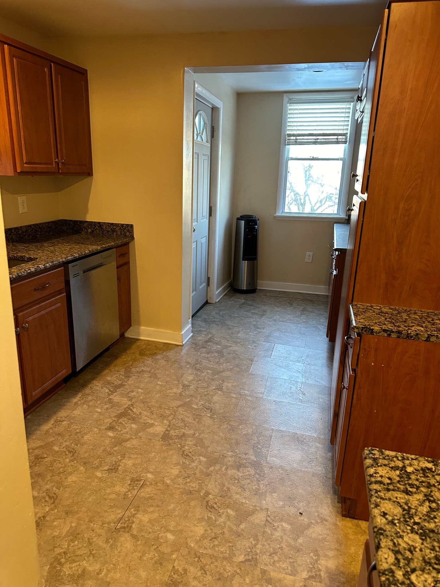Kitchen - 1017 Fordham Ave