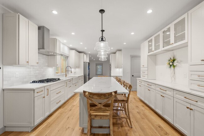 Building Photo - Keystone