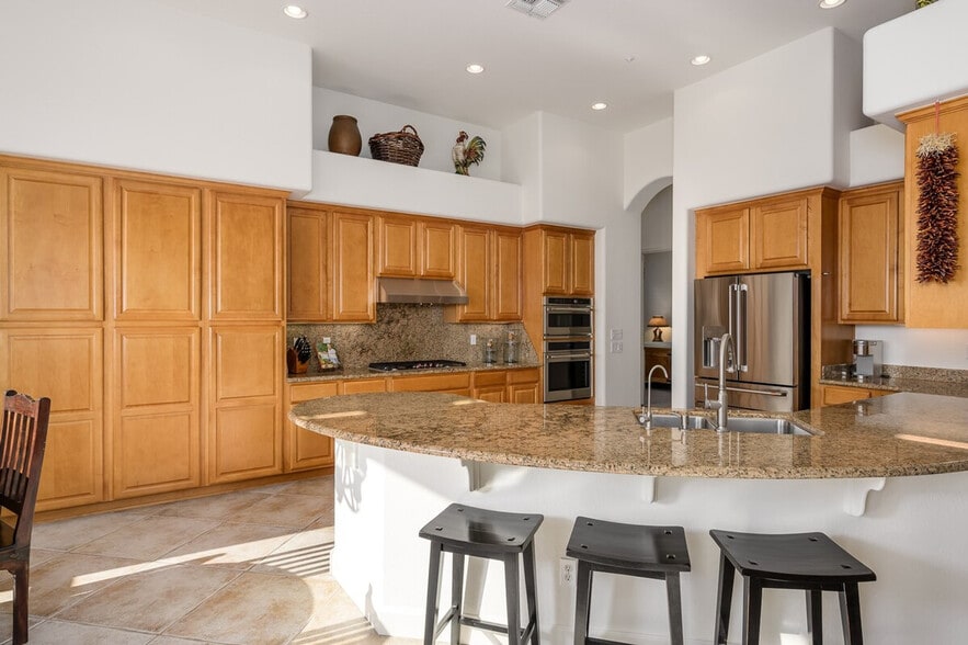 Building Photo - 14705 Canyoncrest Ct