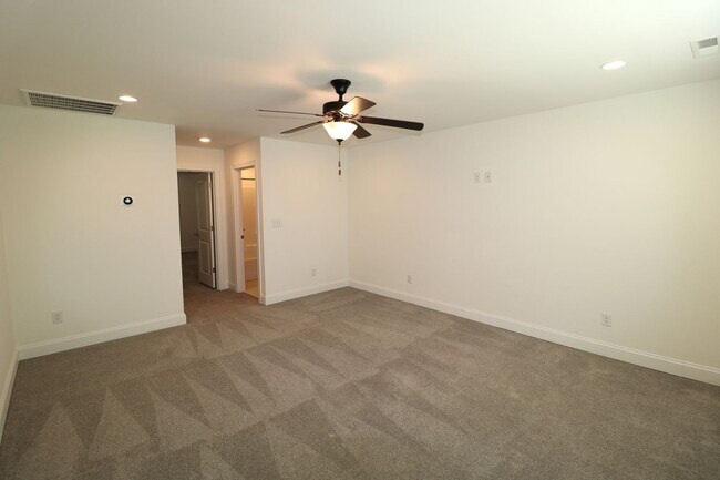 Building Photo - 772 Gibb St