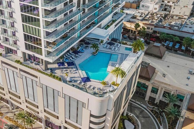 Building Photo - 275 1st Ave S