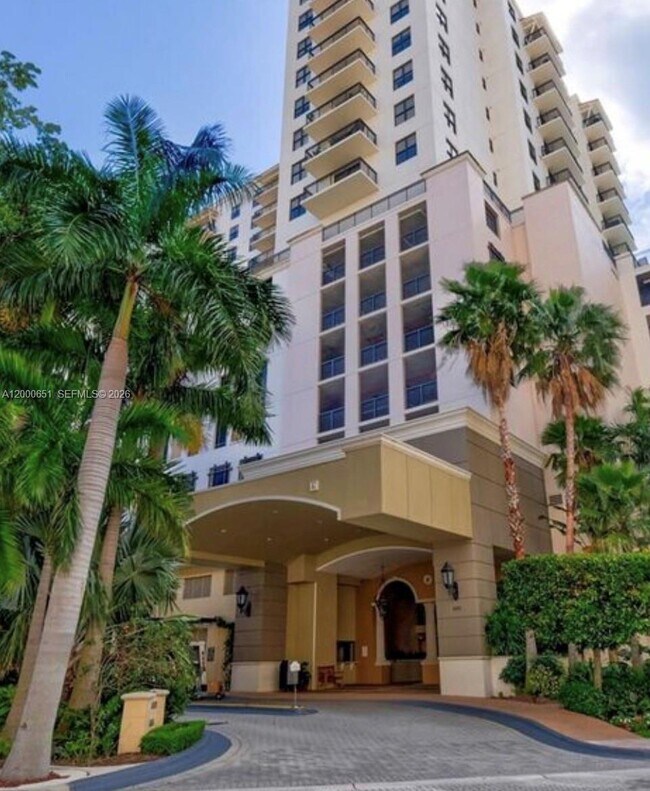 Building Photo - 888 Douglas Rd