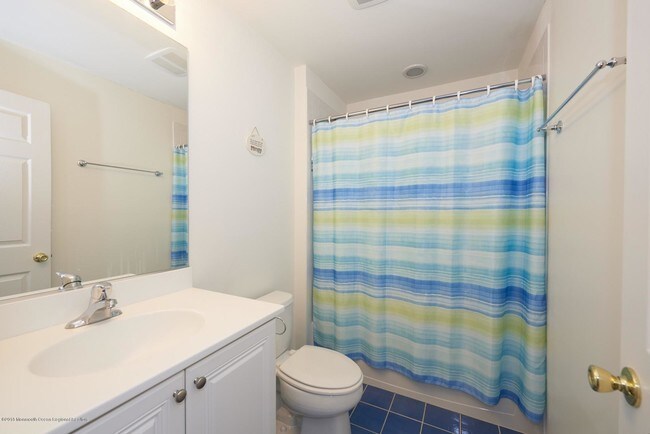 Building Photo - 5 Grant St