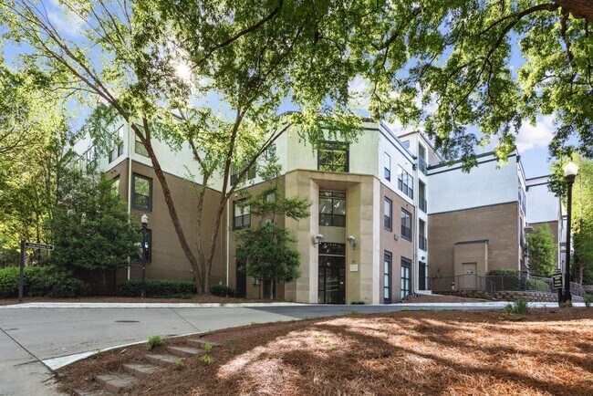 Building Photo - 821 Ralph McGill Blvd NE