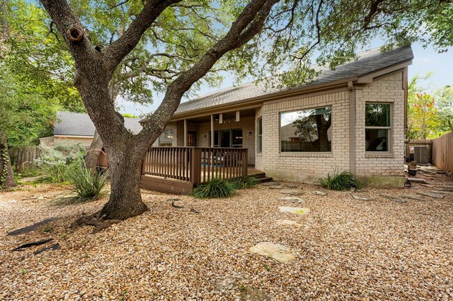 Building Photo - 6304 Walebridge Ln