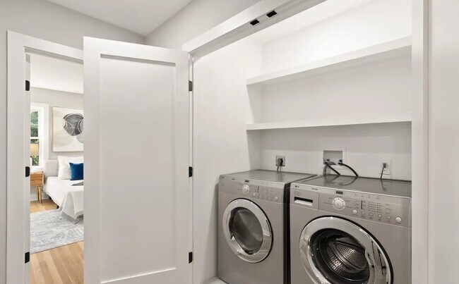 Building Photo - 3920-3912 12th St S