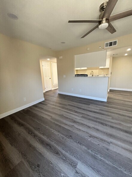 Building Photo - 28166 Via Princesa