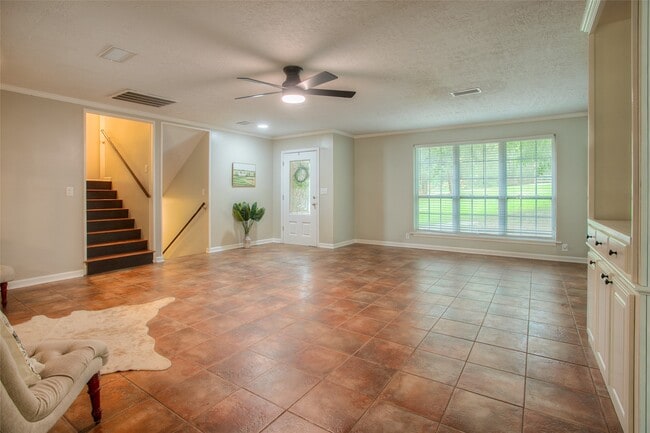 Building Photo - 6016 Teas Nursery Rd