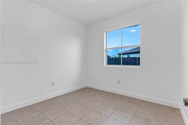 Building Photo - 28381 SW 128th Pl