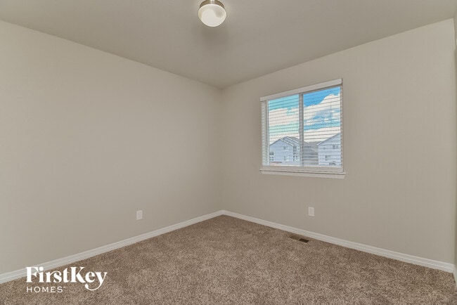 Building Photo - 6508 Vedder Dr