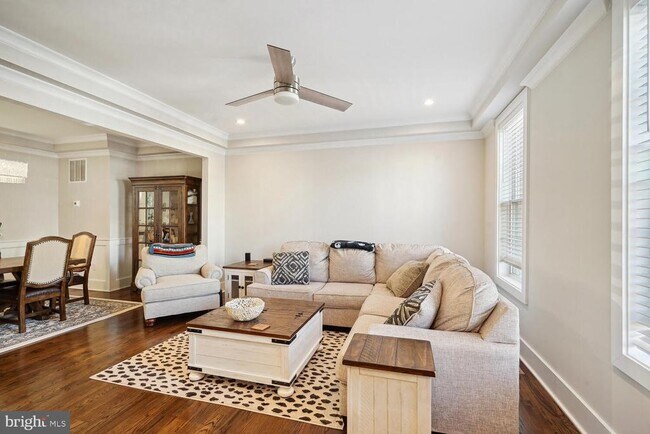 Building Photo - 1555 Rivertown Pl
