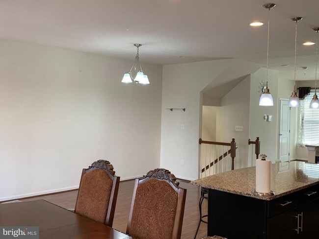 Building Photo - 9448 Ballard Green Dr