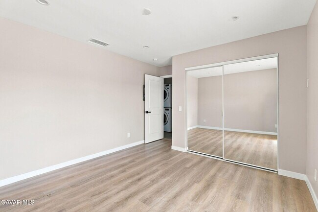 Building Photo - 40235 17th St W