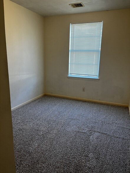bedroom 2 - 11807 Chetman Dr