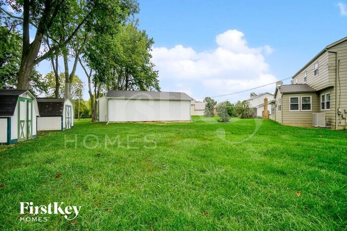 Building Photo - 116 Westview Dr