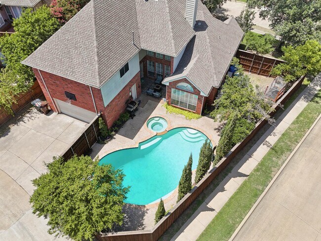 Building Photo - 2532 Hickory Ridge Dr