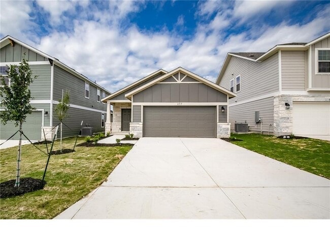 Primary Photo - 237 Unforgiven Ln