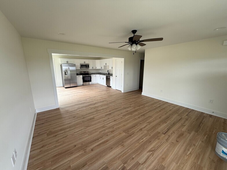 Building Photo - 1359 Benson Hardee Rd