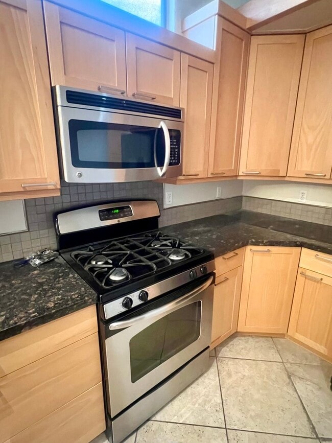 Building Photo - 3-bedroom at Val Vista & Guadalupe in Gilbert