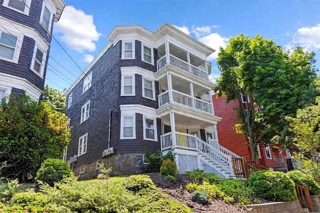 Building Photo - 9 Bailey St