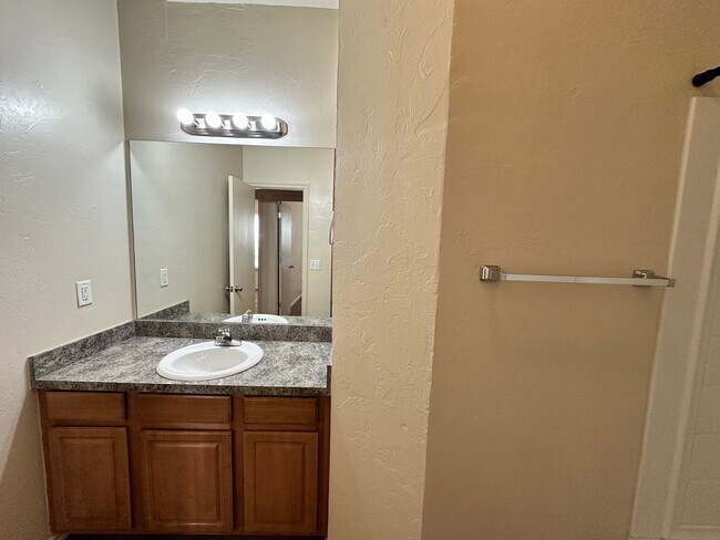 Building Photo - 212 Chalmette Dr