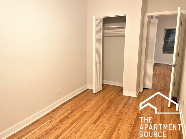 Building Photo - 4405 N Kimball Ave