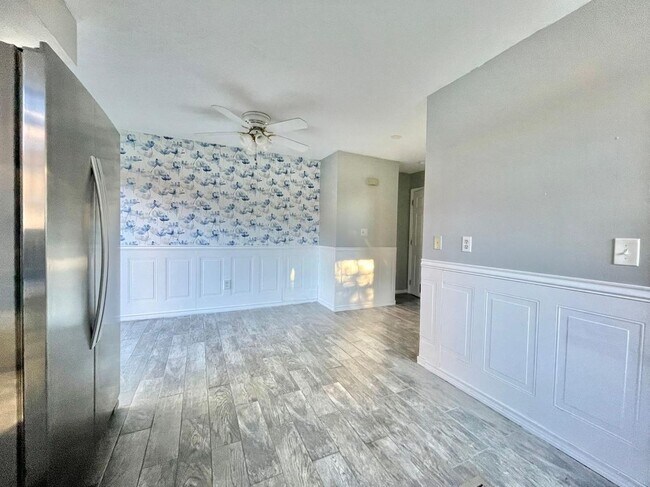 Building Photo - 83 Derryfield Ct