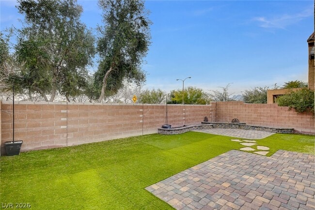 Building Photo - 4229 W Galapagos Ave