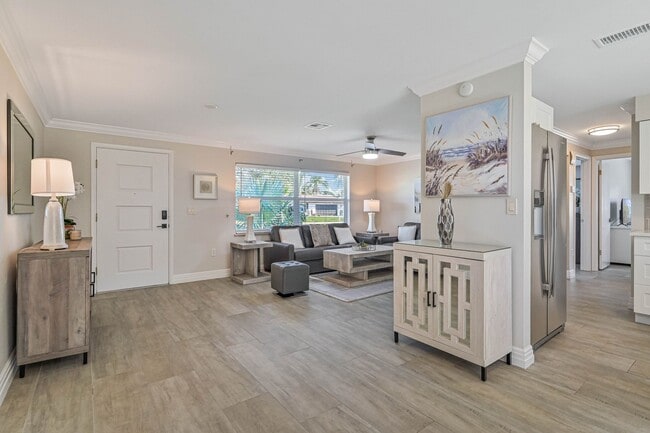 Building Photo - ** Charming Villa in Bonita Springs ~ Completely Renovated ~ Furnished ~ 1 Car Garage **