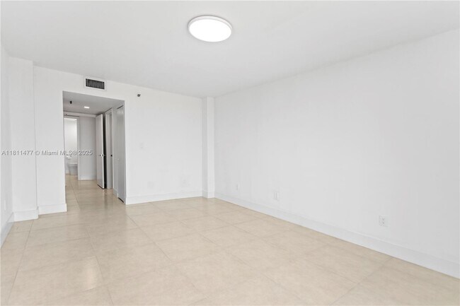 Building Photo - 20840 San Simeon Way