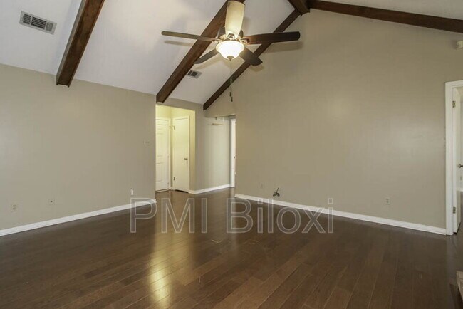 Building Photo - 776 Whitney Dr