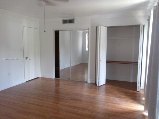 Building Photo - 7327 Pepper Pike Dr