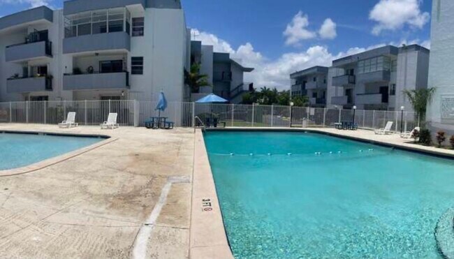 Building Photo - 2498 SW 17th Ave