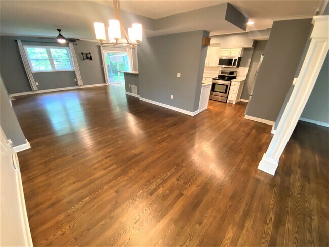 Building Photo - 4 Bedroom - Upper Arlington