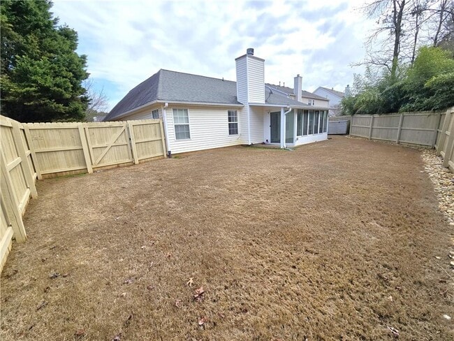 Building Photo - 4060 Crescent Walk Ln NE