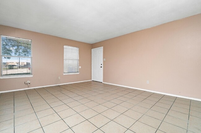 Building Photo - 5202 Gawain Dr