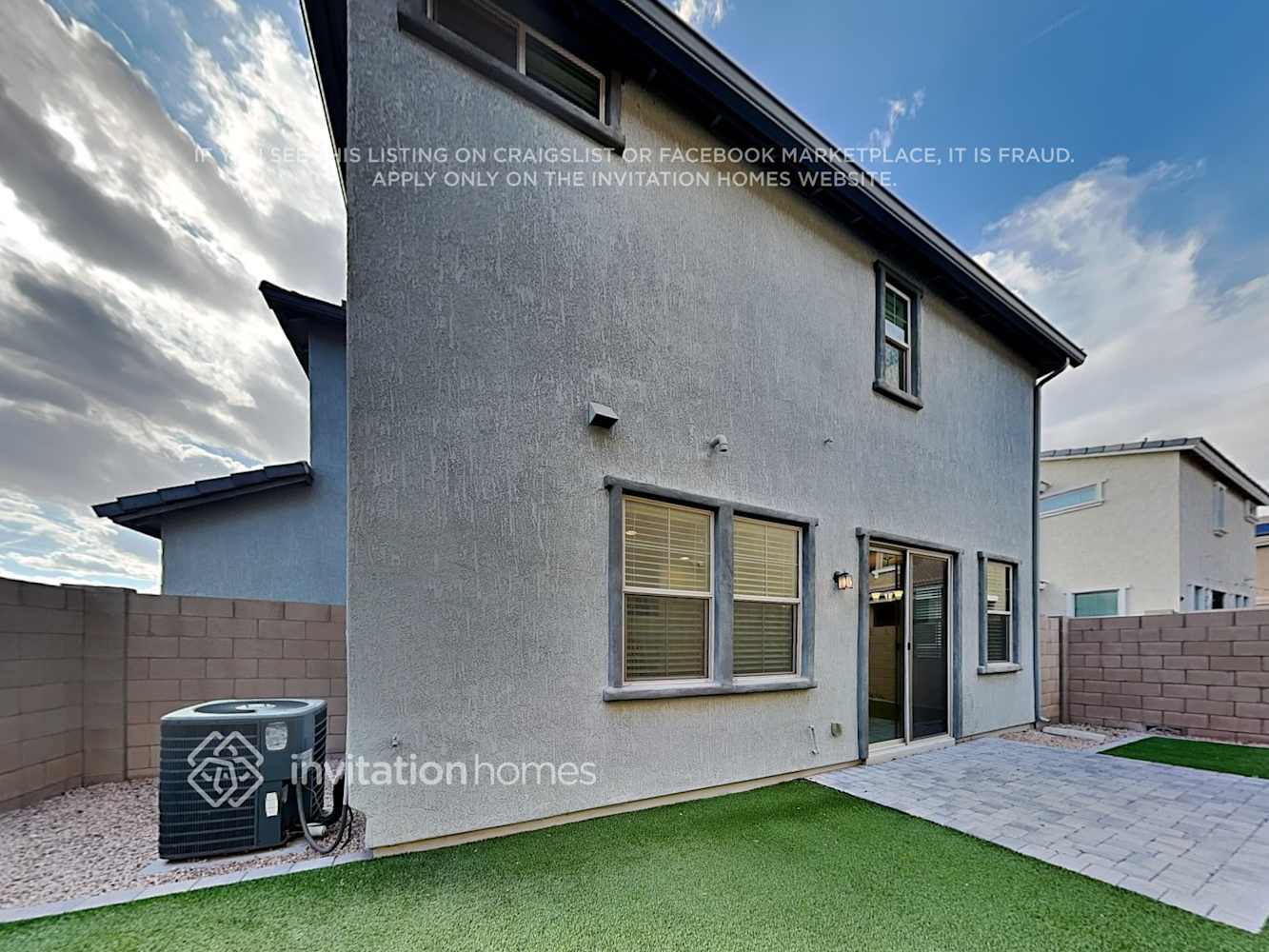 Building Photo - 239 N Sandal