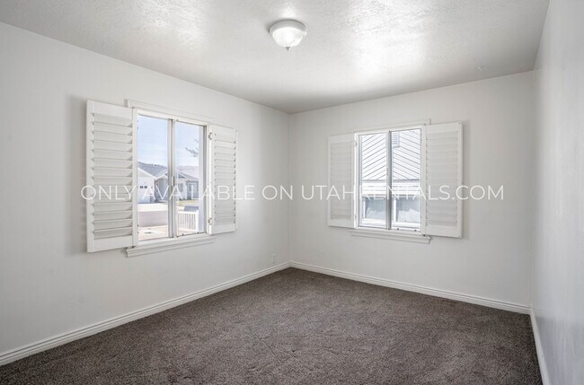 Building Photo - 347 S 500 W