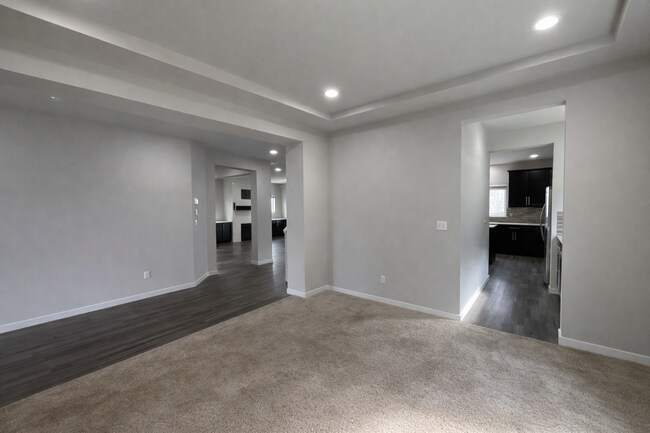 Building Photo - Spacious 4-Bedroom Home with Balcony and Fenced Yard in Marysville