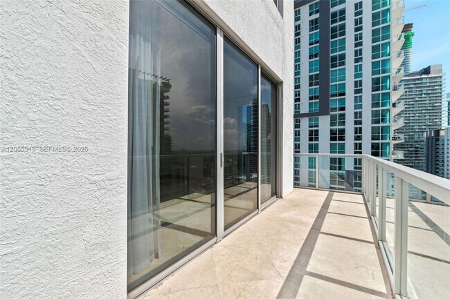 Building Photo - 1050 Brickell Ave