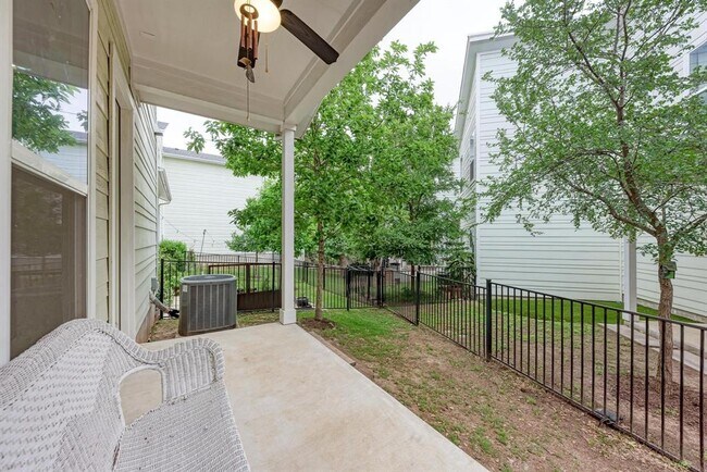 Building Photo - 3108 E 51st St