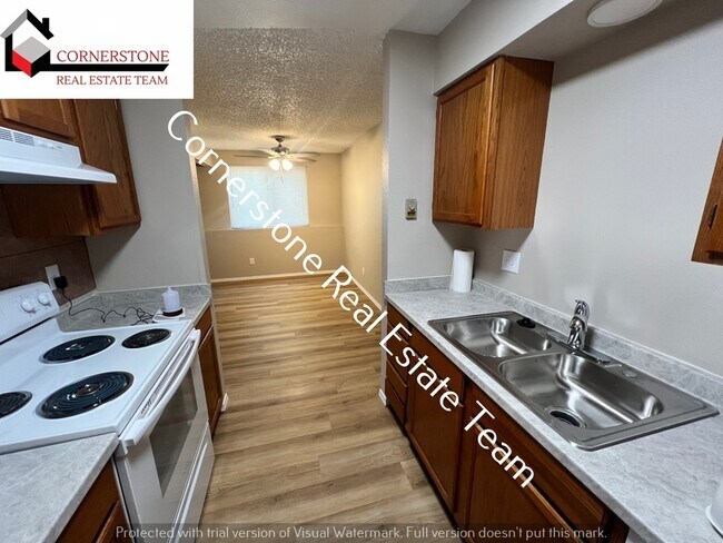 Building Photo - 2820 W Platte Ave