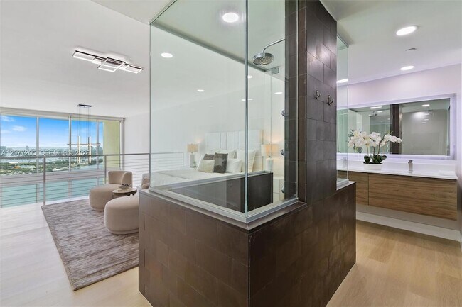 Building Photo - 1040 Biscayne Blvd