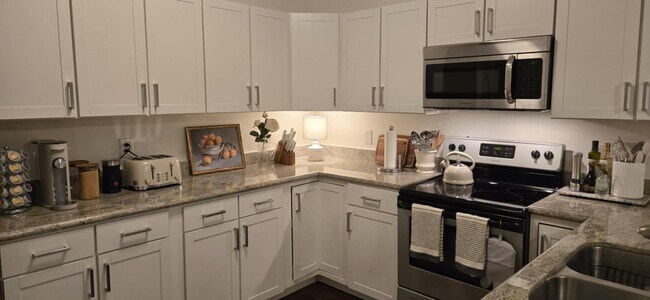 Kitchen - 3728 Constance St