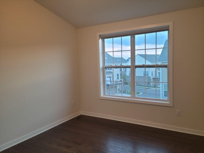 Building Photo - 2859 Hardwick Rd