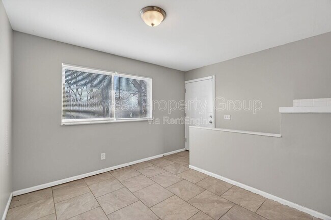 Building Photo - 2228 Duchess Dr