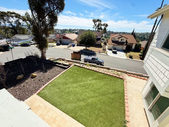 Building Photo - Stunningly Upgraded 3 Bed/2.5 Bath Home