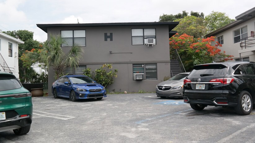 Building Photo - 606 6th St